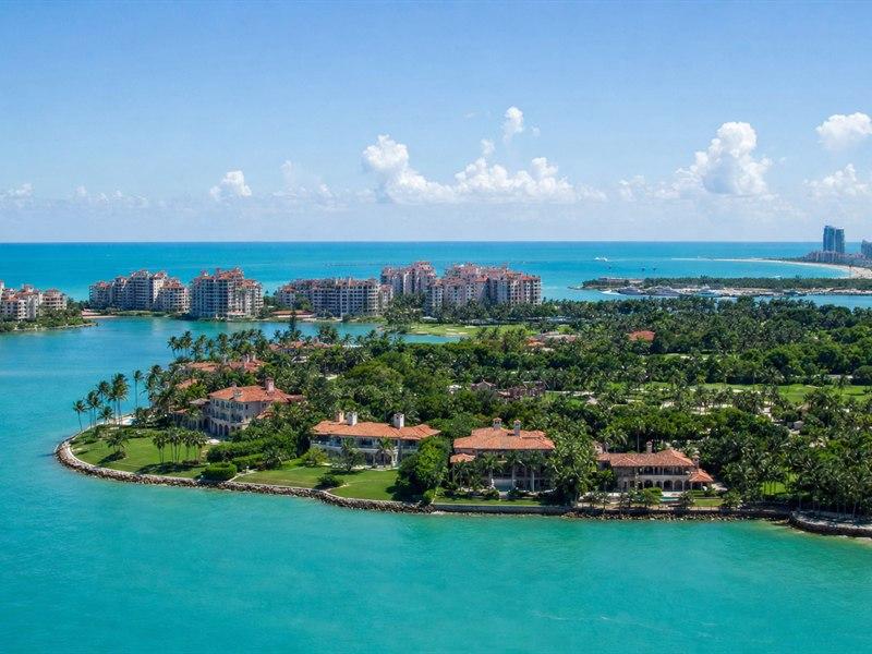 Apartments for rent in Fisher Island